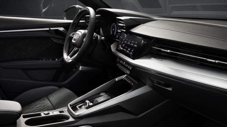 Торпедо Audi A3 Sedan 35 TFSI 2020 года  (WW) (фото 38 из 50)